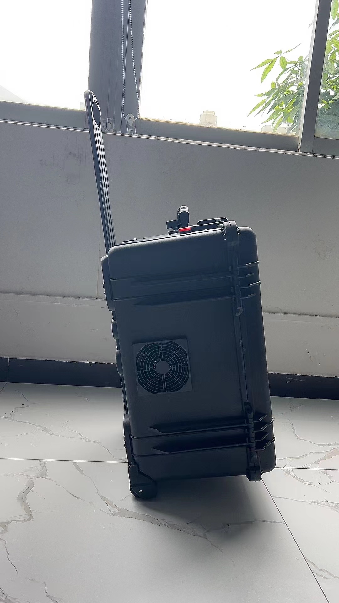 海丰手拉箱型移动通信干扰器